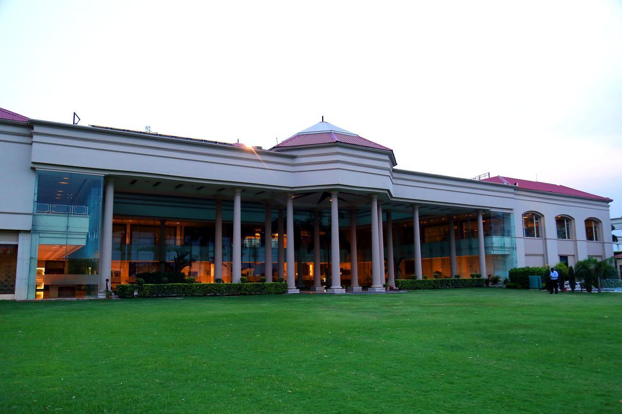 The Cabbana Resort & Spa Phagwāra Exterior photo